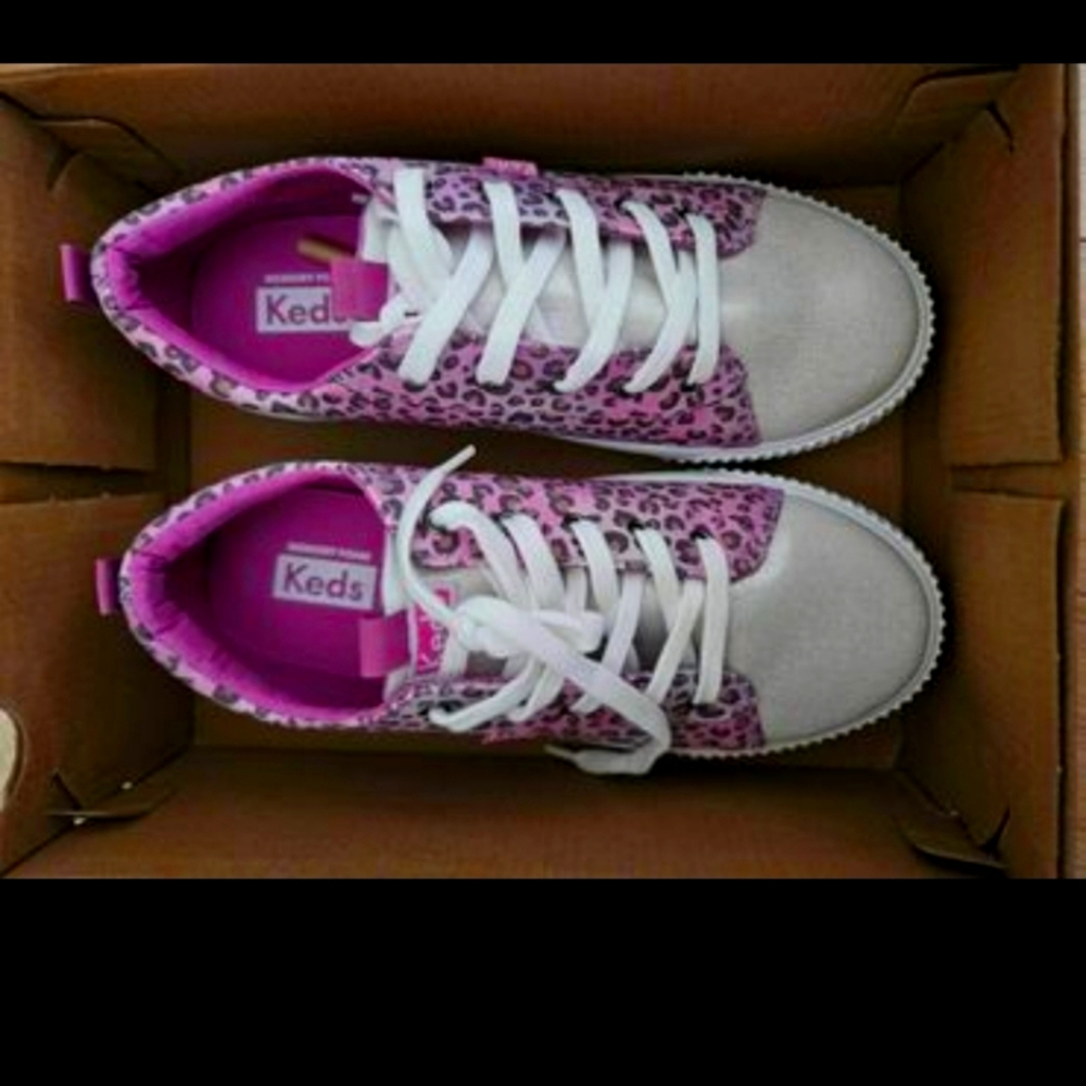 Keds girls pink leopard sneaker